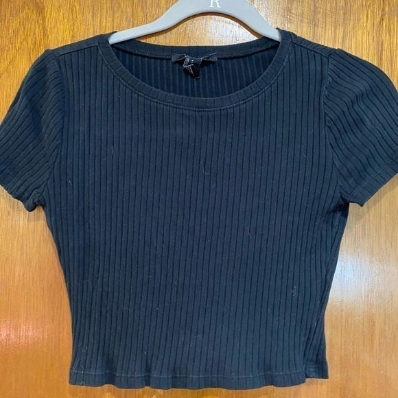 FOREVER 21 Crop Top - Picture 1 of 5